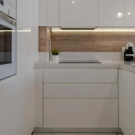 Floritas Luxury 30-1 아파트